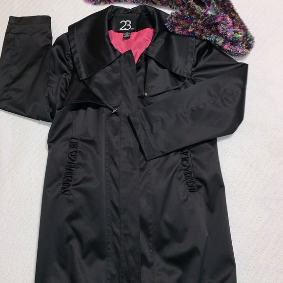 🖤💕23rd St. Spring Rain Jacket 💕🖤 - Picture 2 of 8